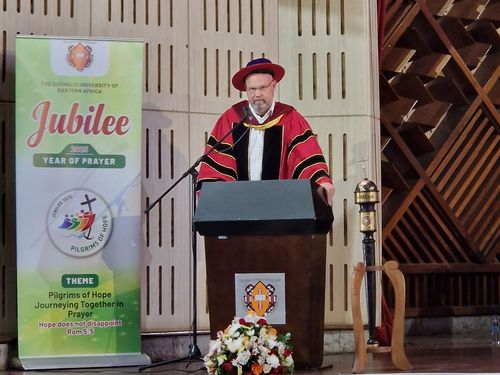 Jörg Frochte bei einer Rede zur feierlichen Eröffung des akademischen Jahres der CUEA