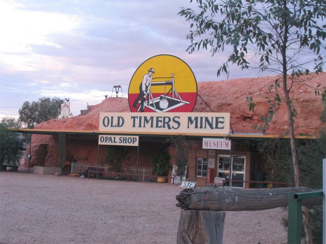 Ein Minenmuseum in Coober Pedy, der Stadt der Opale