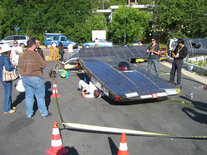 Das griechische Solarmobil, in nur 5 Monaten entstanden