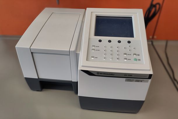 UV/VIS-Spectrometer (Shimadzu UV-1280)