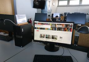 Fachbibliothek Wirtschaft: PCs im Schulungsbereich