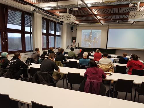 Theoretischer Input zur Prüfungsvorbereitung.