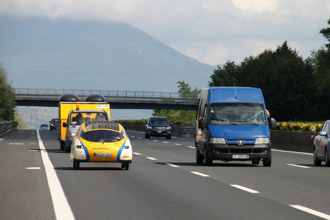 Der GT auf italienischer Autobahn
