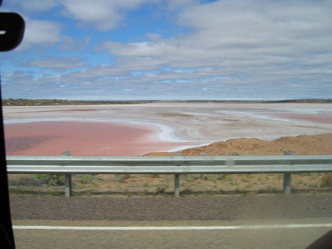 Lake Hart, ein Salzsee am Stuart Highway