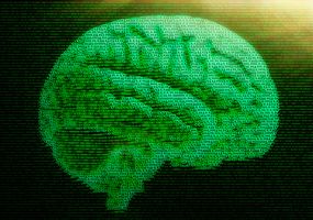 Ein menschliches Gehirn, das aus Binärcode in Neongrün erstellt wurde, vielleicht die Form der Zukunft. 
