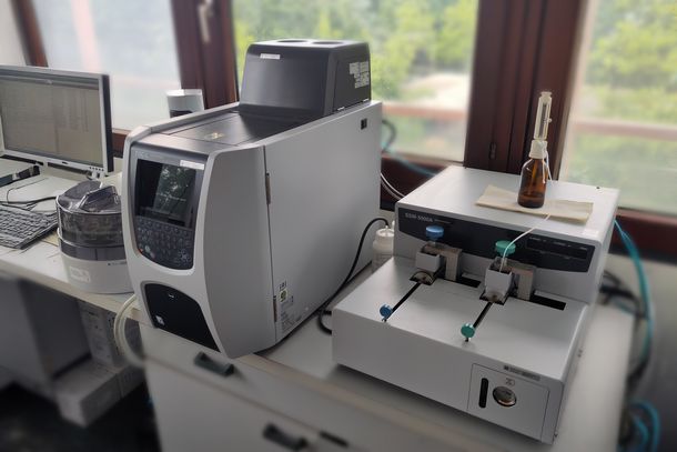 TOC analyser for solid samples (Shimadzu TOC-L + SSM-5000A)