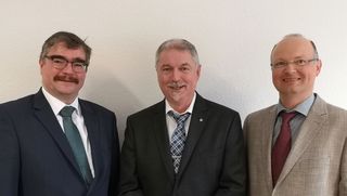 v.l.: Prof Lemmen, Bürgermeister Michael Beck und Prof. Weidauer