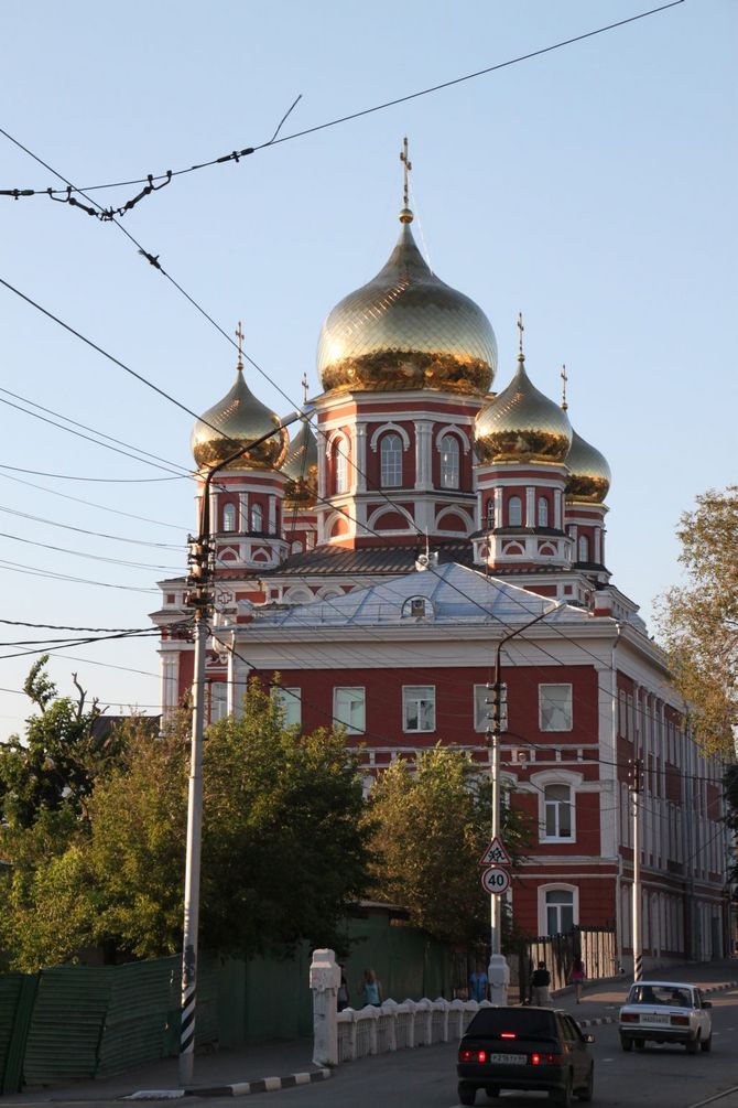 Wunderschöne Kirchen finden sich in jeder Stadt in Russland
