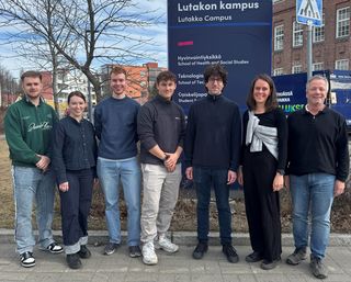 Gruppenfoto der Teilnehmer*innen