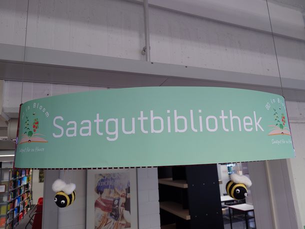 Schild der Saatgutbibliothek 
