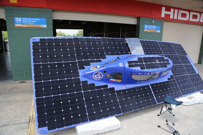 Deutsche Solartechnologie von Gochermann auf iranischem Cruiser-Solarcar