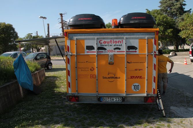 Auch der große Trailer am Chase wurde mit Logos von Design Elbrecht ausgestattet