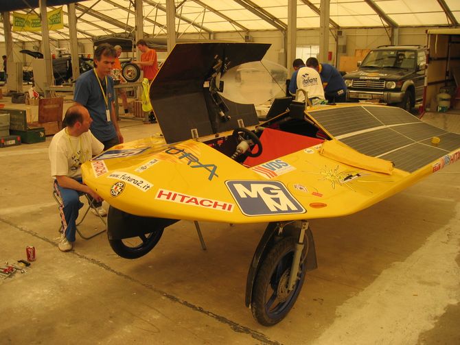 Das Futura-Mobil aus Italien, ein Solarrennwagen aus den 90er Jahren