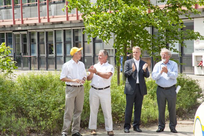 Mike Duke, "Großvater" des SolarCar-Projekts, Chris Selwood von der WSC, Prof. Dr. Carsten Köhn und Hans Gochermann (v. l. n. r.)
