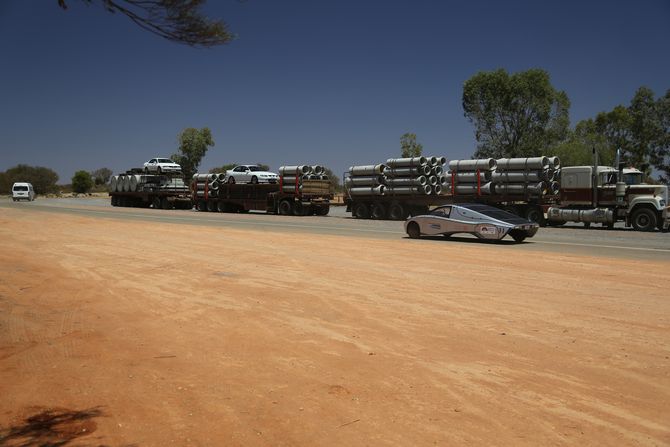 Roadtrain mit gemischter Ladung