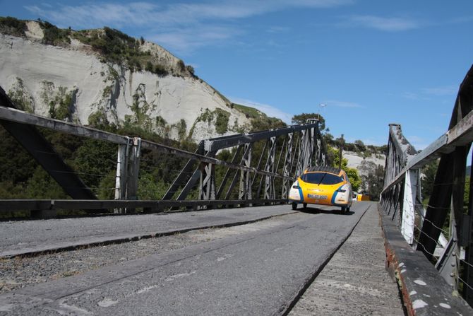 Auf der alten Eisenbahnbrücke I