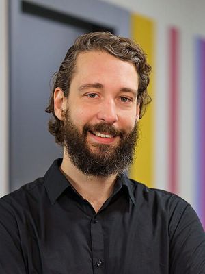 Daniel Simon Daniel Simon