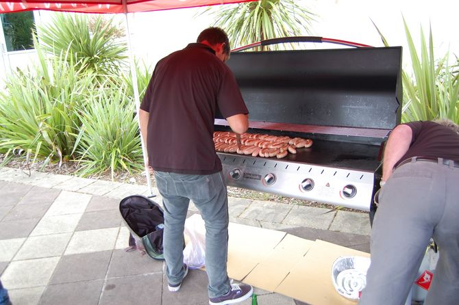 King-Size-Grill für das Kiwi Barbie