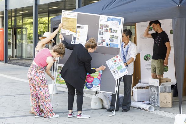 Aufbau Markt der Möglichkeiten Foto: Lukas Palik Aufbau Markt der Möglichkeiten Foto: Lukas Palik