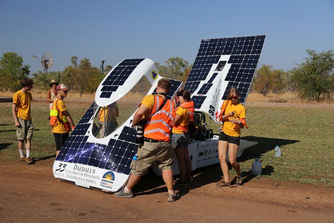 Daedalus lädt solar