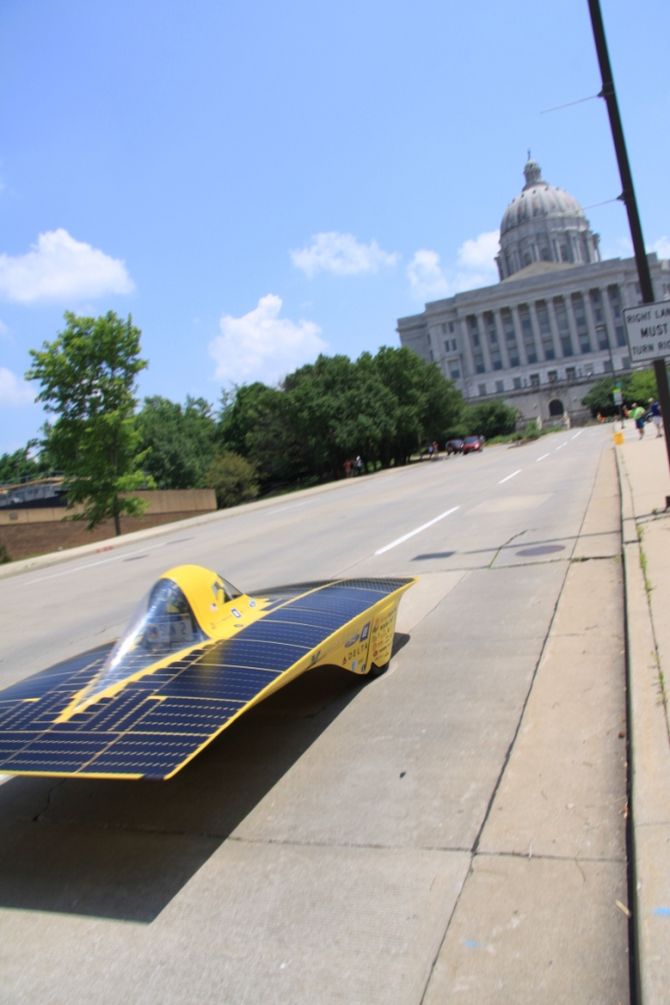 Michigan als erste am Capitol in Jefferson City