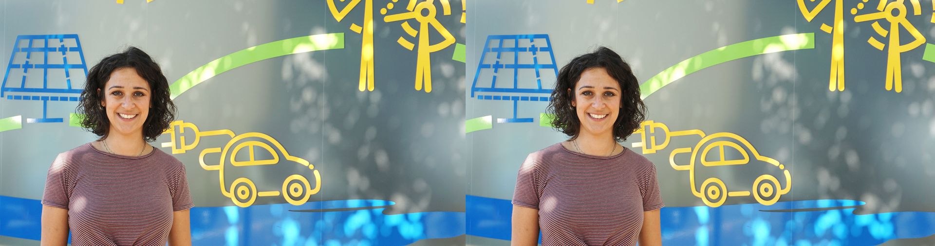 Joana Pires Heise vor dem Klimabüro der Stadt Königswinter.