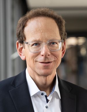 Lars Renner Lars Renner