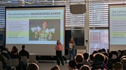 Selbstanzeige mit Pfeil