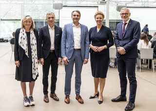 Gruppenbild mit Ministerin