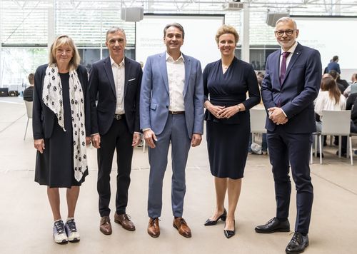Gruppenbild mit Ministerin