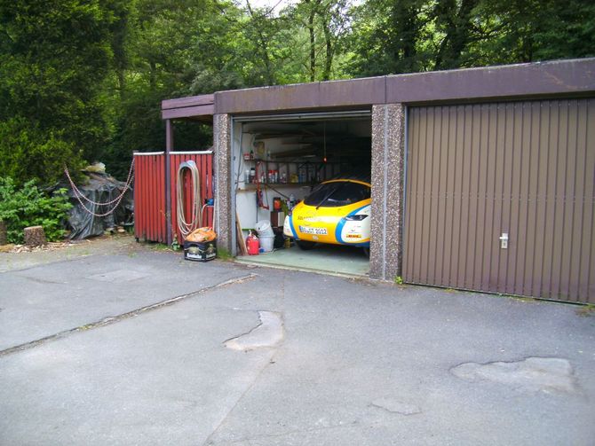 Ein Blick in die Zukunft: So könnte es mal aussehen, wenn man morgens seinen SolarWagen aus der Garage holt