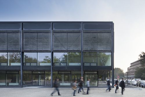 Students passing Bluebox.