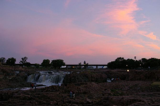 Sonnenuntergang über Falls Park 2