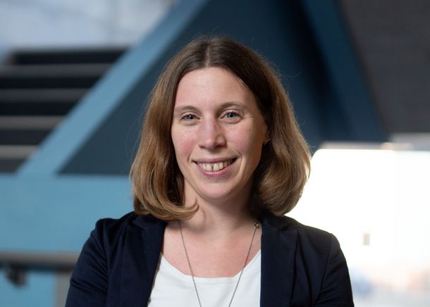 Ein Portrait von Prof. Dr. Verena Baumgart, Projekt- und Studienbereichsleiterin.