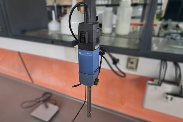 Dispersing device (T25 basic – IKA Labortechnik)