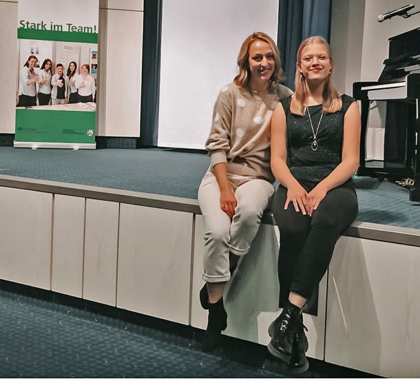 Talentscout Svenja Löhe begleitet Lena Schubert auf ihrem Weg. Talentscout Svenja Löhe begleitet Lena Schubert auf ihrem Weg.