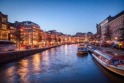 Amsterdam, Kanal, Gebäude